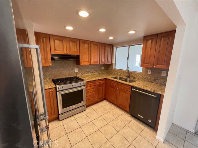25141 Silent Creek Road, Moreno Valley CA: https://media.crmls.org/medias/f12abe94-998e-44ac-bb1d-5d1ec36a0808.jpg