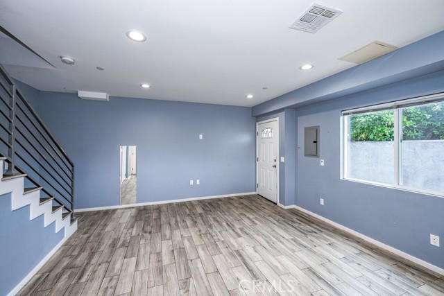 Detail Gallery Image 8 of 21 For 6719 1/2 Vineland, North Hollywood,  CA 91606 - 3 Beds | 2 Baths