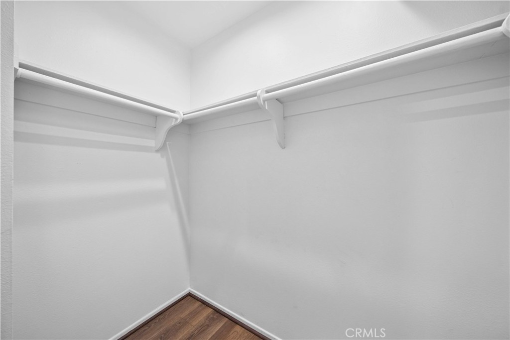 https://media.crmls.org/medias/f12b476c-d7b5-4d96-9a3e-a23bb742c897.jpg?preset=X-Large