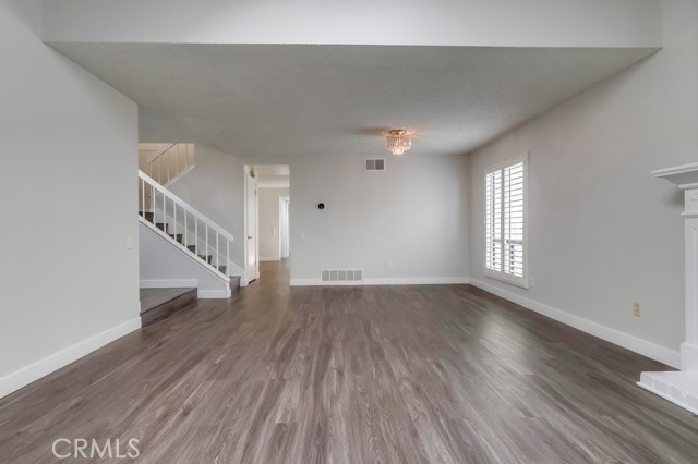 Detail Gallery Image 10 of 75 For 7030 Seawind Drive, Long Beach,  CA 90803 - 4 Beds | 3 Baths