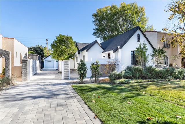 Detail Gallery Image 3 of 32 For 912 N Howard, Glendale,  CA 91207 - 2 Beds | 1/1 Baths