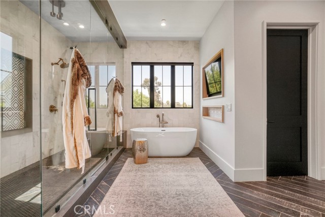 4961 Edgerton Avenue, Encino CA: https://media.crmls.org/medias/f12c6ce6-0949-4ed9-aeeb-27939323a1df.jpg