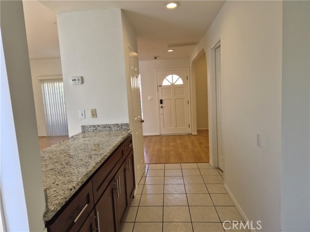 Detail Gallery Image 19 of 33 For 7615 Glade Ave #115,  Canoga Park,  CA 91304 - 3 Beds | 2/1 Baths