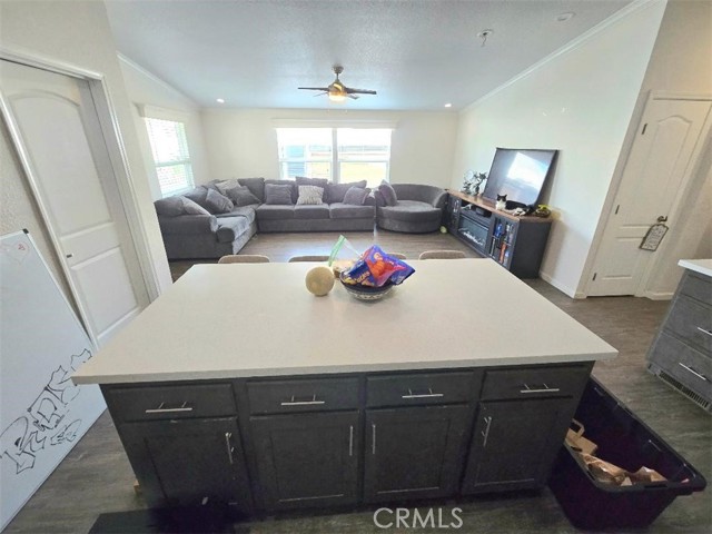 Detail Gallery Image 10 of 30 For 21851 Newland St #222,  Huntington Beach,  CA 92646 - 4 Beds | 2 Baths