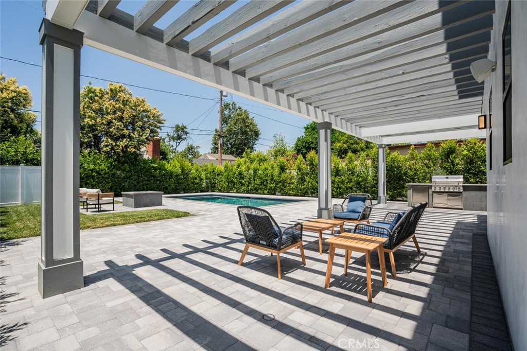 251 S Griffith Park DriveBurbank image #40