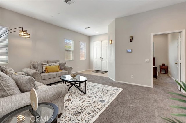 Detail Gallery Image 3 of 32 For 2977 Wickham Ct, Riverside,  CA 92503 - 5 Beds | 3 Baths