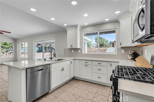 18150 Granite Avenue, Riverside CA: https://media.crmls.org/medias/f12e14bd-6eaf-4726-af0d-adb394230c56.jpg
