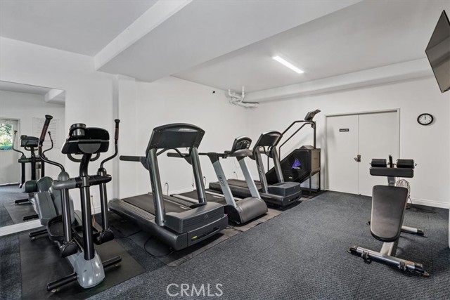 Detail Gallery Image 39 of 43 For 6736 Hillpark Dr #102,  Los Angeles,  CA 90068 - 2 Beds | 2 Baths