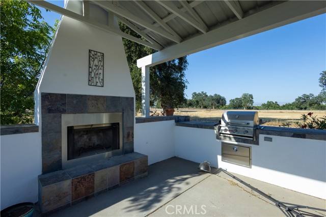 24115 Black Bart Court, Corning CA: https://media.crmls.org/medias/f12f046d-71d7-46e2-8b25-185aff8c3ef7.jpg