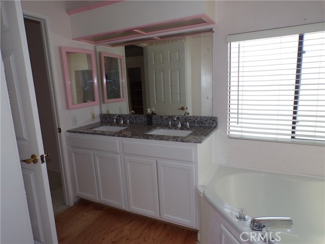 Detail Gallery Image 6 of 32 For 1721 E Colton Ave #110,  Redlands,  CA 92374 - 3 Beds | 2 Baths