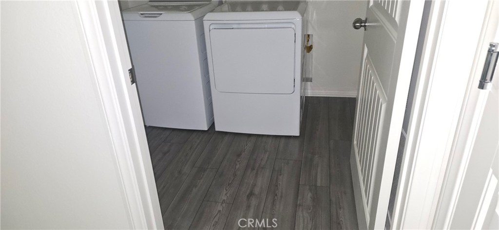https://media.crmls.org/medias/f1300221-298a-4df8-8019-3858e96f7de5.jpg?preset=X-Large