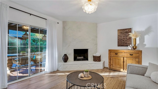 Detail Gallery Image 20 of 43 For 20923 De La Guerra St, Woodland Hills,  CA 91364 - 3 Beds | 2/1 Baths