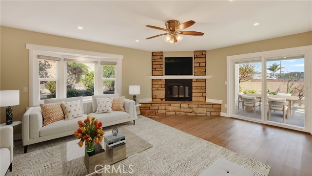 Image 7 of 62 For 14934 Lofthill