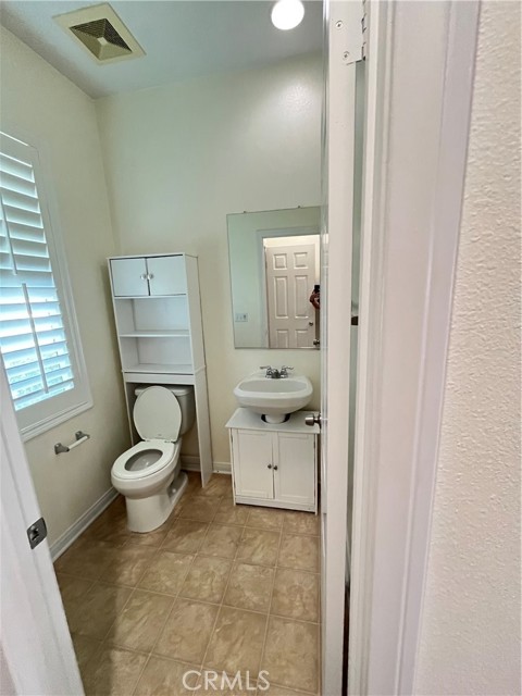 5384 Palestrina Way, Fontana CA: https://media.crmls.org/medias/f13062ac-e03a-440f-a7f4-ad8ddde79a85.jpg