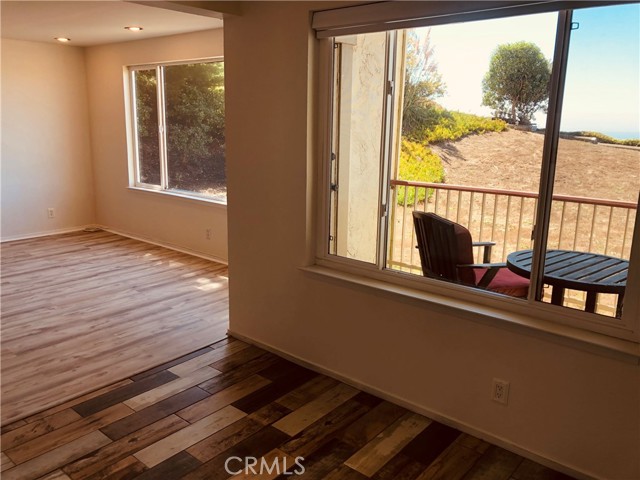 Detail Gallery Image 14 of 29 For 5015 Palmetto Ave #1,  Pacifica,  CA 94044 - 2 Beds | 2 Baths
