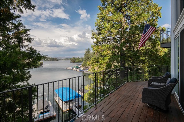 Detail Gallery Image 8 of 51 For 27369 North Bay Rd, Lake Arrowhead,  CA 92352 - 4 Beds | 3/1 Baths