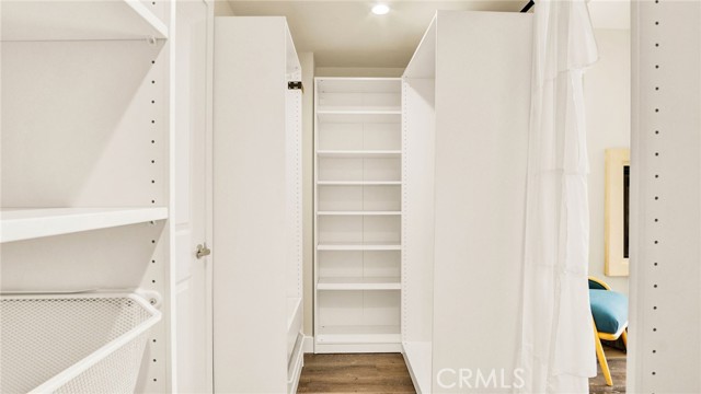 Detail Gallery Image 23 of 45 For 9237 Wakefield Ave #11,  Panorama City,  CA 91402 - 4 Beds | 3/1 Baths