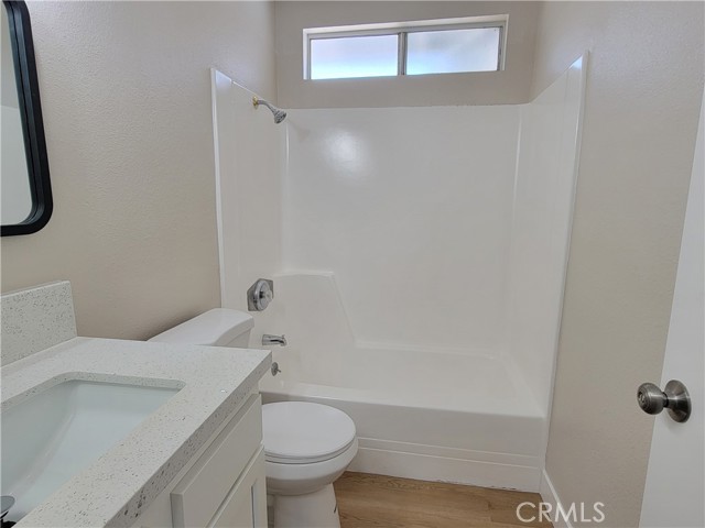 Detail Gallery Image 7 of 15 For 15475 Shadow Mountain Ln, Lake Elsinore,  CA 92530 - 3 Beds | 2 Baths