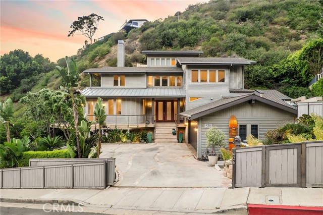 426 Nyes Place, Laguna Beach CA: https://media.crmls.org/medias/f132f5ca-5a3b-4eff-8f20-75eb6439af98.jpg