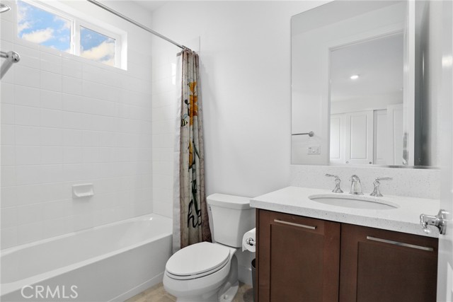 20535 W Bluebird Court, Porter Ranch CA: https://media.crmls.org/medias/f1344603-2a81-43bc-b336-52b3a83b0076.jpg