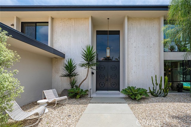 6360 E Vera Crest Drive, Long Beach CA: https://media.crmls.org/medias/f134bb7b-1bd1-4075-812e-9fb7cdb372f3.jpg