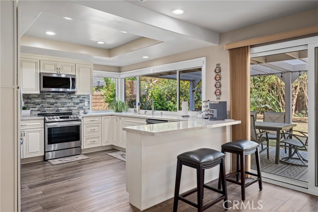 Detail Gallery Image 11 of 38 For 1721 Green Meadow Ave, Tustin,  CA 92780 - 4 Beds | 2/1 Baths