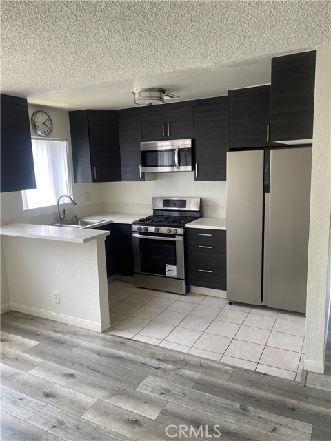 Detail Gallery Image 2 of 23 For 518 Oak St #7,  Glendale,  CA 91204 - 2 Beds | 1 Baths