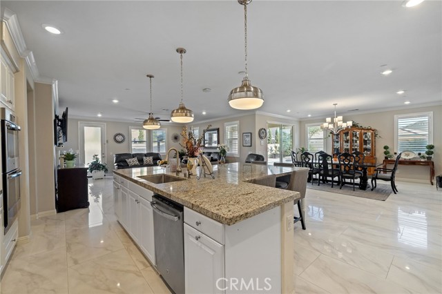 Detail Gallery Image 20 of 72 For 6962 Housatonic Ct, Jurupa Valley,  CA 91752 - 5 Beds | 3 Baths