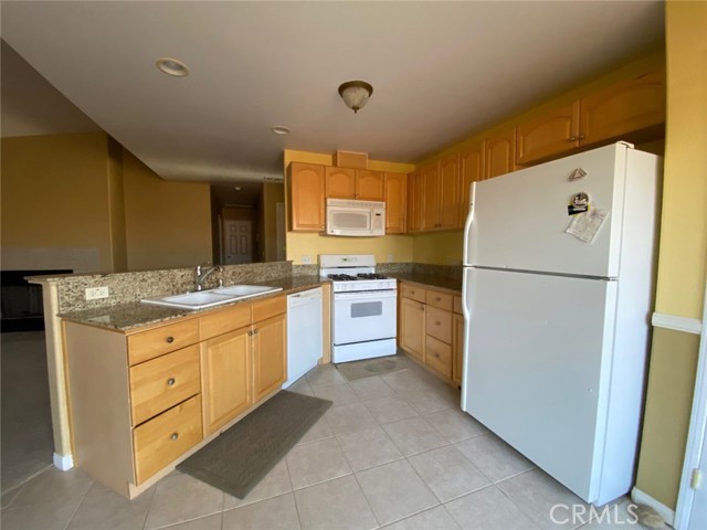 1928 Sunset Avenue, Thermal CA: https://media.crmls.org/medias/f136651b-5697-432d-983c-8b5cb403c2f5.jpg