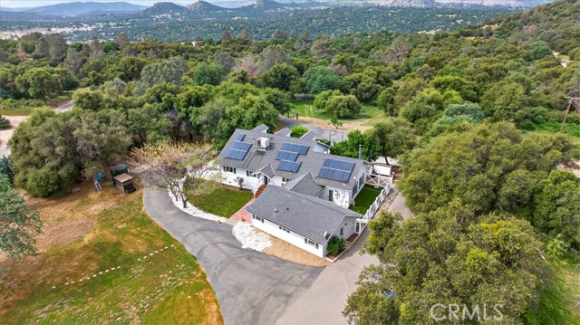 Detail Gallery Image 4 of 75 For 35073 Auberry, Auberry,  CA 93602 - 5 Beds | 3 Baths