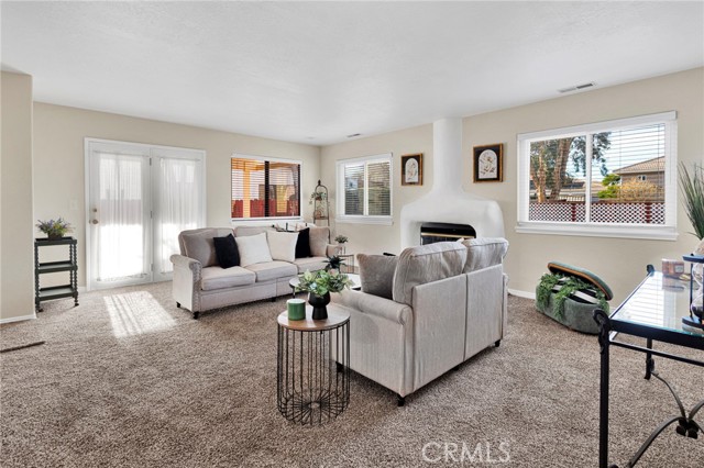 Detail Gallery Image 9 of 38 For 12760 Pinehurst, Victorville,  CA 92395 - 3 Beds | 2 Baths