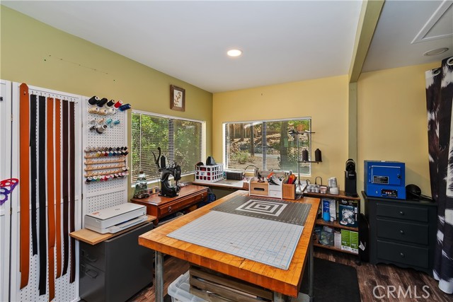 Detail Gallery Image 38 of 49 For 39234 N Shore Dr, Fawnskin,  CA 92333 - 2 Beds | 1/1 Baths