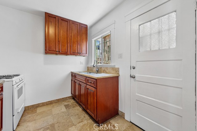 234 Lime Avenue, Long Beach CA: https://media.crmls.org/medias/f137f9eb-f75e-410b-8800-15cc49df1b1d.jpg