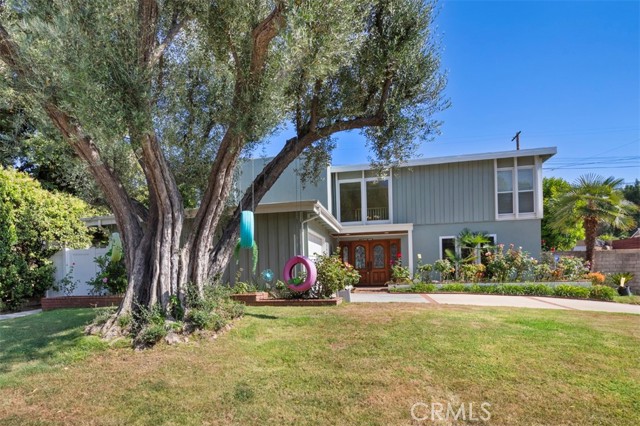 22666 Margarita Drive, Woodland Hills CA: https://media.crmls.org/medias/f138d0da-101b-4770-bbee-12404482768b.jpg