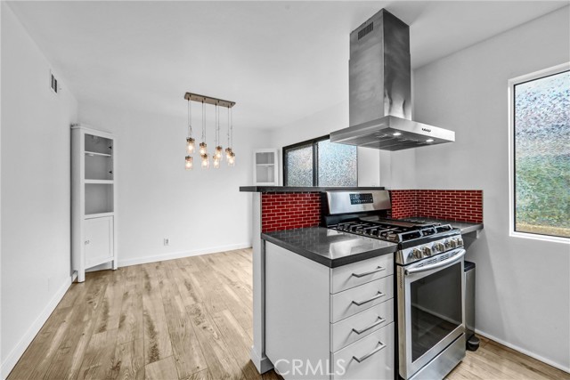 Detail Gallery Image 15 of 37 For 219 N Isabel St #4,  Glendale,  CA 91206 - 2 Beds | 2/1 Baths