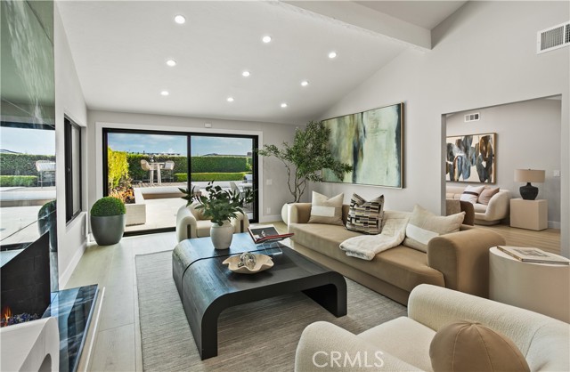 Image 8 of 27 For 10 White Water Drive