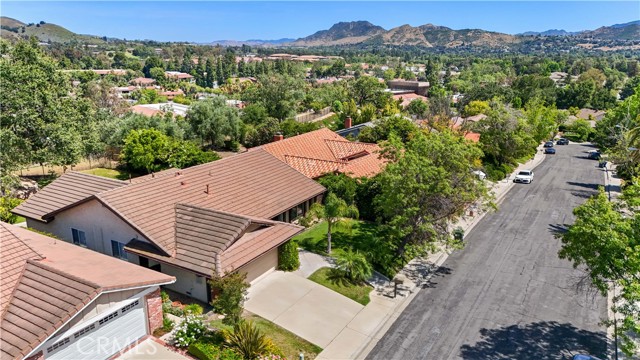 854 Rim Crest, Westlake Village CA: https://media.crmls.org/medias/f13b3ee7-8209-4c28-95dc-79470ba99633.jpg