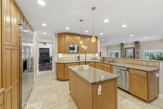 Detail Gallery Image 7 of 43 For 489 Oakhampton, Thousand Oaks,  CA 91361 - 4 Beds | 4 Baths