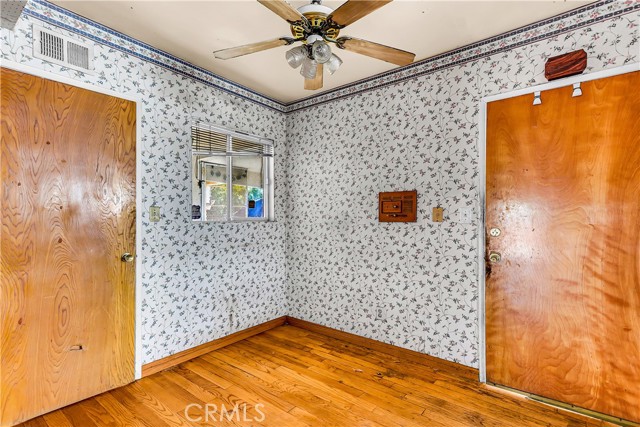 Detail Gallery Image 15 of 25 For 8848 Gerald Ave, North Hills,  CA 91343 - 4 Beds | 2 Baths