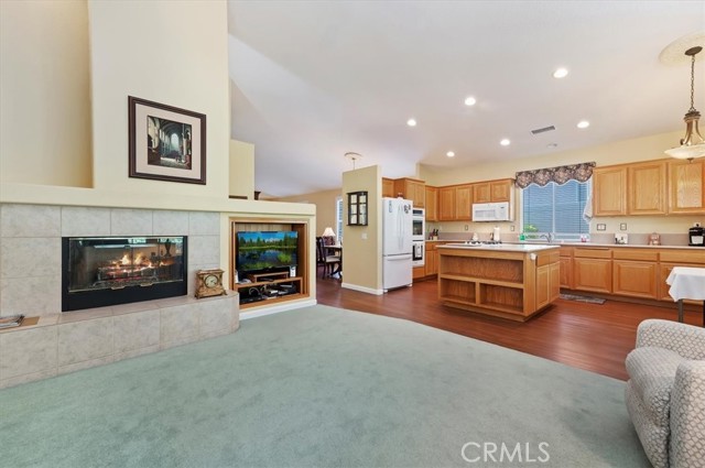 23810 Via Barletta, Murrieta CA: https://media.crmls.org/medias/f13c6127-1066-48f7-8fa6-0a0ab64e6c50.jpg