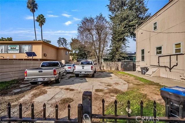 700 W Park, Stockton CA: https://media.crmls.org/medias/f13c7476-1d02-4c33-abb1-a4c336bb1c37.jpg