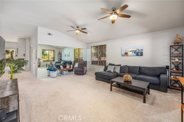 Detail Gallery Image 6 of 40 For 27397 Colt, Corona,  CA 92883 - 4 Beds | 2 Baths