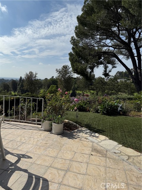 Detail Gallery Image 5 of 8 For 8719 Lindante, Whittier,  CA 90603 - 5 Beds | 4 Baths