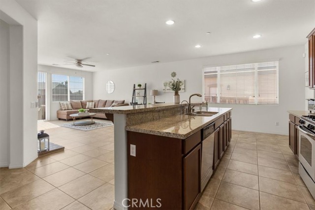 Detail Gallery Image 5 of 23 For 18345 Betony Pl, San Bernardino,  CA 92407 - 3 Beds | 2 Baths