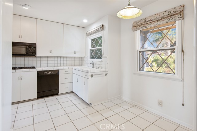 Detail Gallery Image 10 of 49 For 527 Camino De Encanto, Redondo Beach,  CA 90277 - 3 Beds | 2 Baths