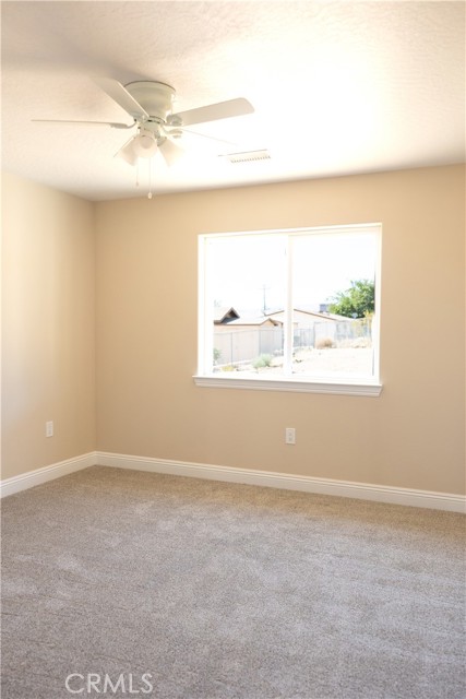 17963 Catalpa Street, Hesperia CA: https://media.crmls.org/medias/f13f11ce-8bf9-4280-af7d-c3d1232c57cc.jpg