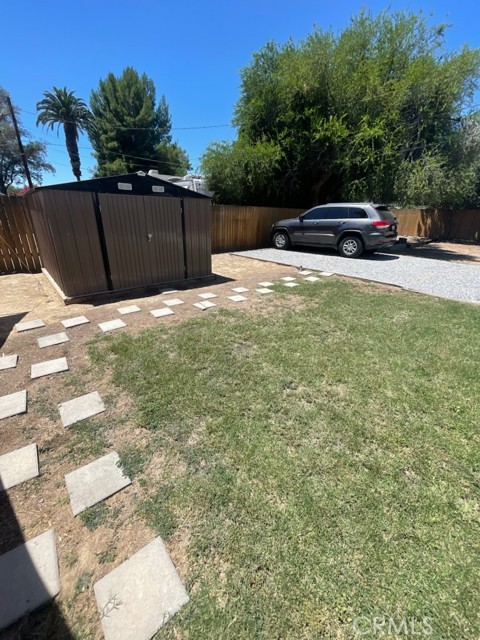 Detail Gallery Image 5 of 8 For 3857 Pine, Riverside,  CA 92501 - 4 Beds | 3 Baths