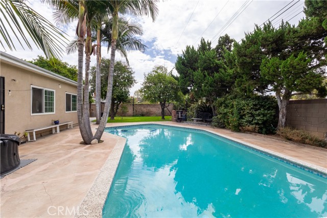 1816 W Yarnell Street, West Covina CA: https://media.crmls.org/medias/f13ff18a-b77e-49f2-adc4-7b28880751af.jpg