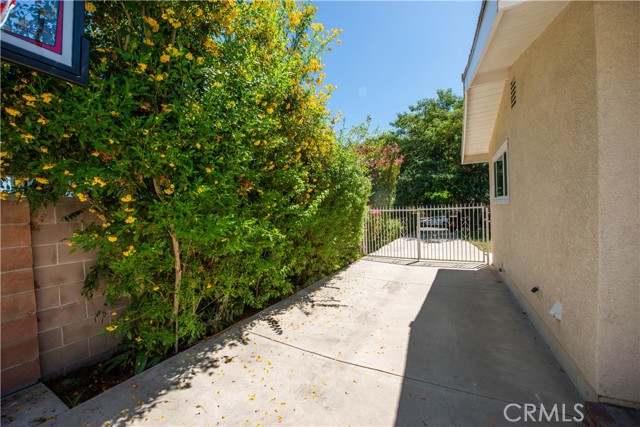 Detail Gallery Image 27 of 30 For 16915 Armstead St, Granada Hills,  CA 91344 - 3 Beds | 2 Baths