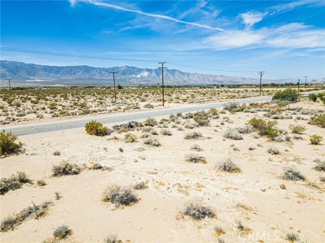 34700 Rabbit Springs Road, Lucerne Valley CA: https://media.crmls.org/medias/f140ef09-6151-49d5-ab7a-ae22564eb21f.jpg